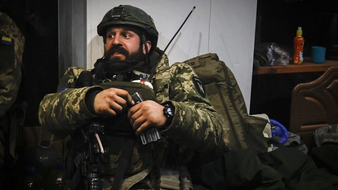 Russian mercenaries battle Ukrainian resistance in Soledar