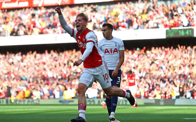 Martin Odegaard lashes Arsenal into 2-0 lead over Tottenham