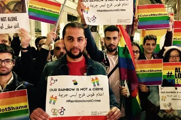 Egyptian police hunt LGBT people on dating apps