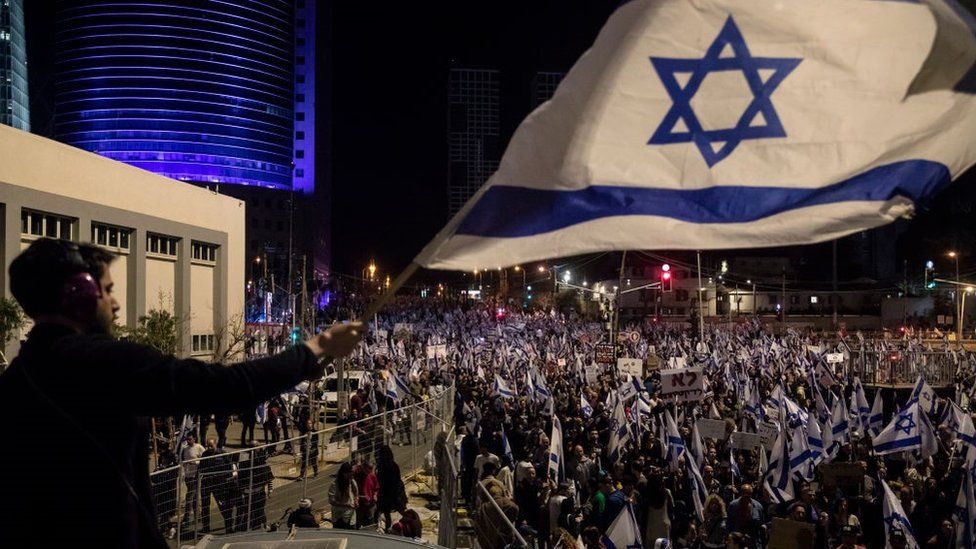 Massive wave of protests sweeps across Israel 
