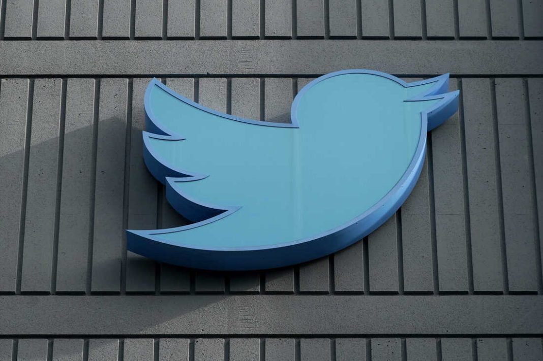 Twitter sued over unpaid bonuses