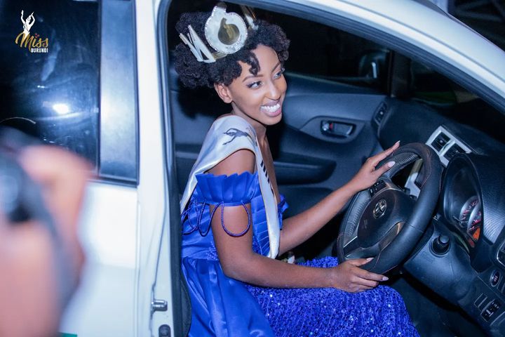 Miss Burundi 2023 Lellie Carelle NDAYIZEYE wins the grand prize: a Ractis brand car.